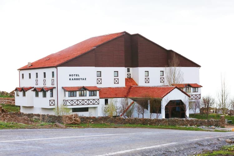Karbeyaz Hotel